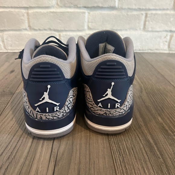 Jordan 3 Retro ‘Georgetown’ - Picture 4 of 6
